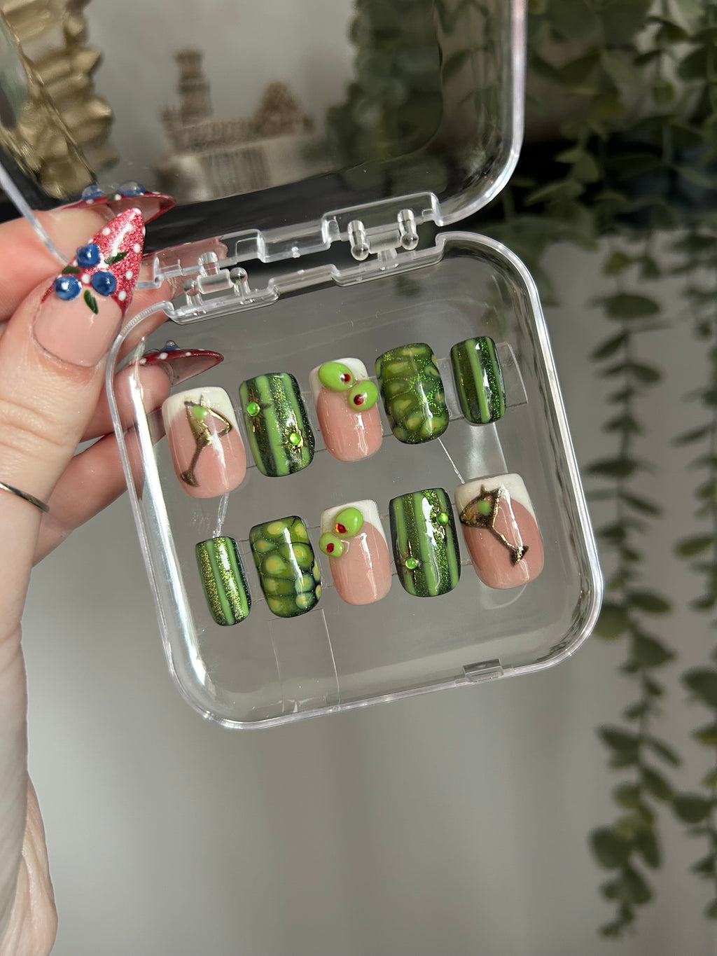 Martini 🍸 press on nails| long lasting, hand painted, cat eye effect