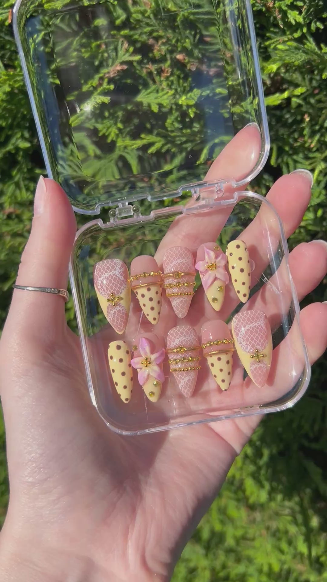 Lemon lace 🍋 press on nails| long lasting, hand painted